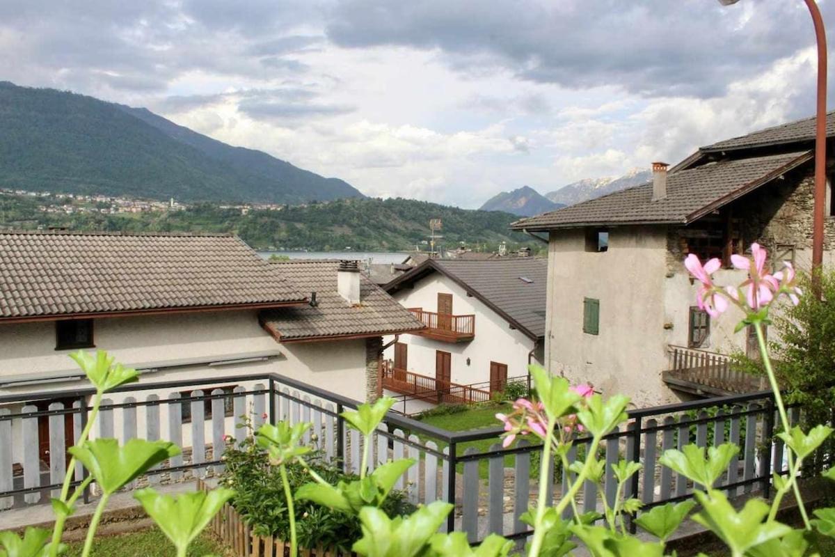 La Rosa, Views On Of Caldonazzo *